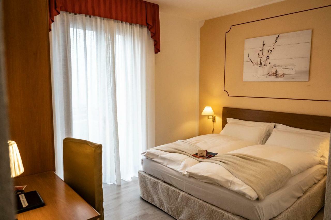 Hotel Garni Bel Sito Tremosine Екстер'єр фото